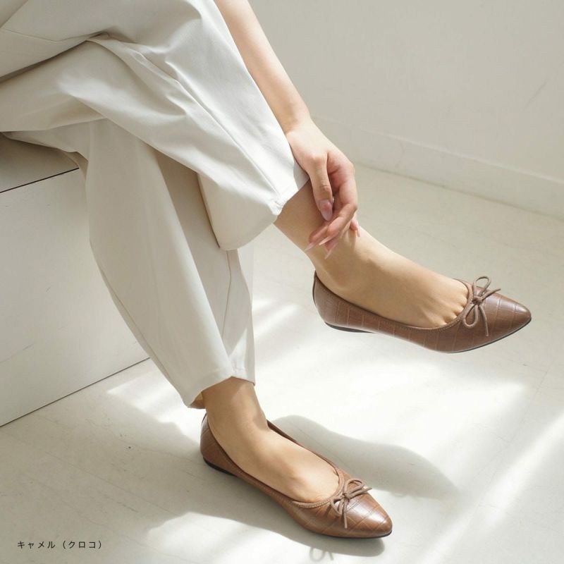 【美品】öften パール付き ブラック ポインテッドトゥシューズ ポインテッドトゥバレエシューズ レディース | 《公式