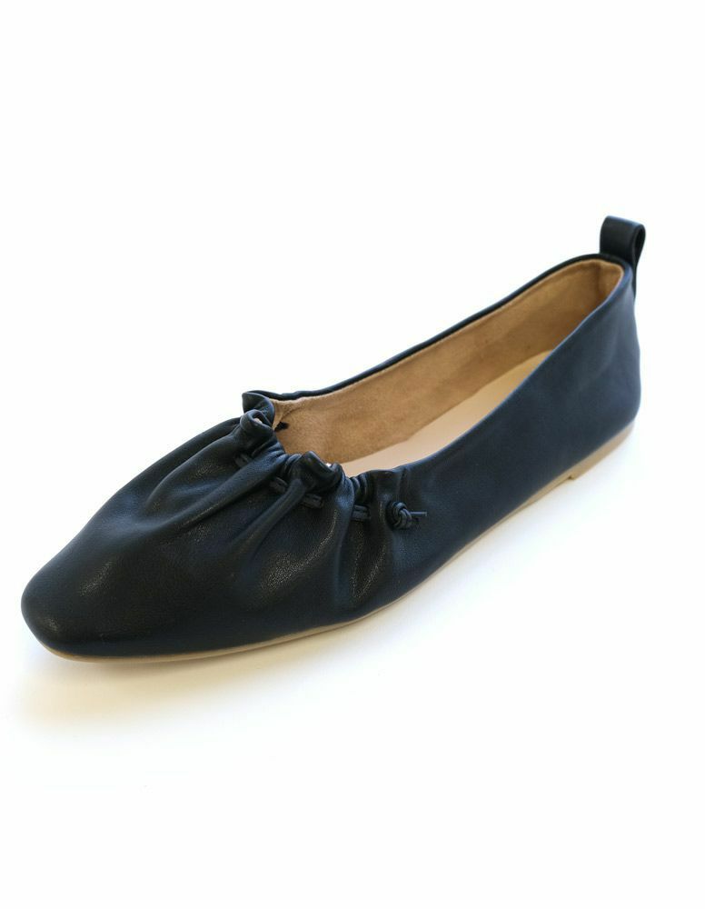 返品交換不可】【在庫限り！特別価格！】ギャザーストリングフラット