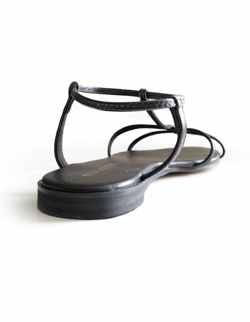【即完品】Aimeine(エメイン) ポインテッドクロスストラップサンダル 即完品】Aimeine(エメイン) ポインテッドクロスストラップ