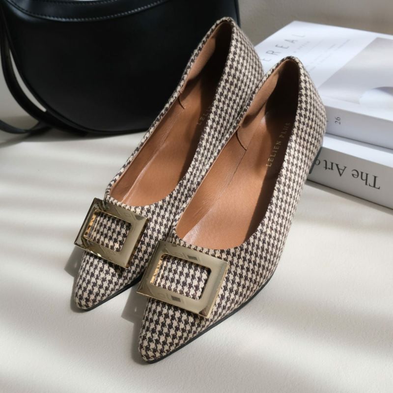 【美品】MIHAMA エナメルフラットシューズ シルバーバックル 24㎝ 美品】MIHAMA エナメルフラットシューズ シルバーバックル 24