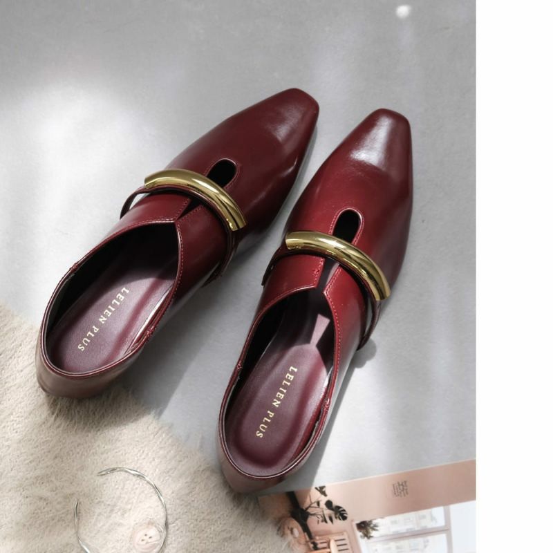 ソフトスクエアゴールドモチーフパンプスローヒールバブーシュ