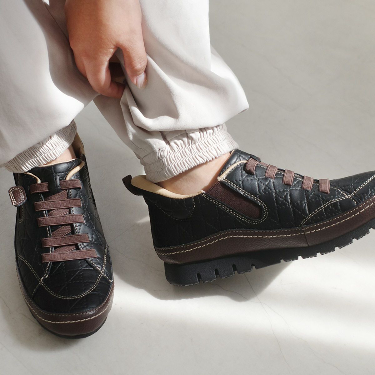 ハンズフリースニーカー刺繍 レディース | 《公式》レディースシューズ